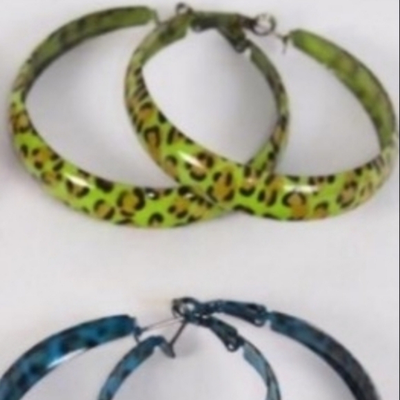 Animal Cheetah Leopard Hoop Earrings *Green Colorful NEW - Picture 6 of 7